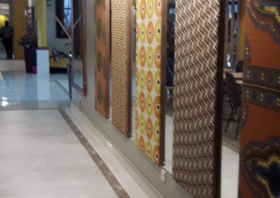 Coffee bar passage